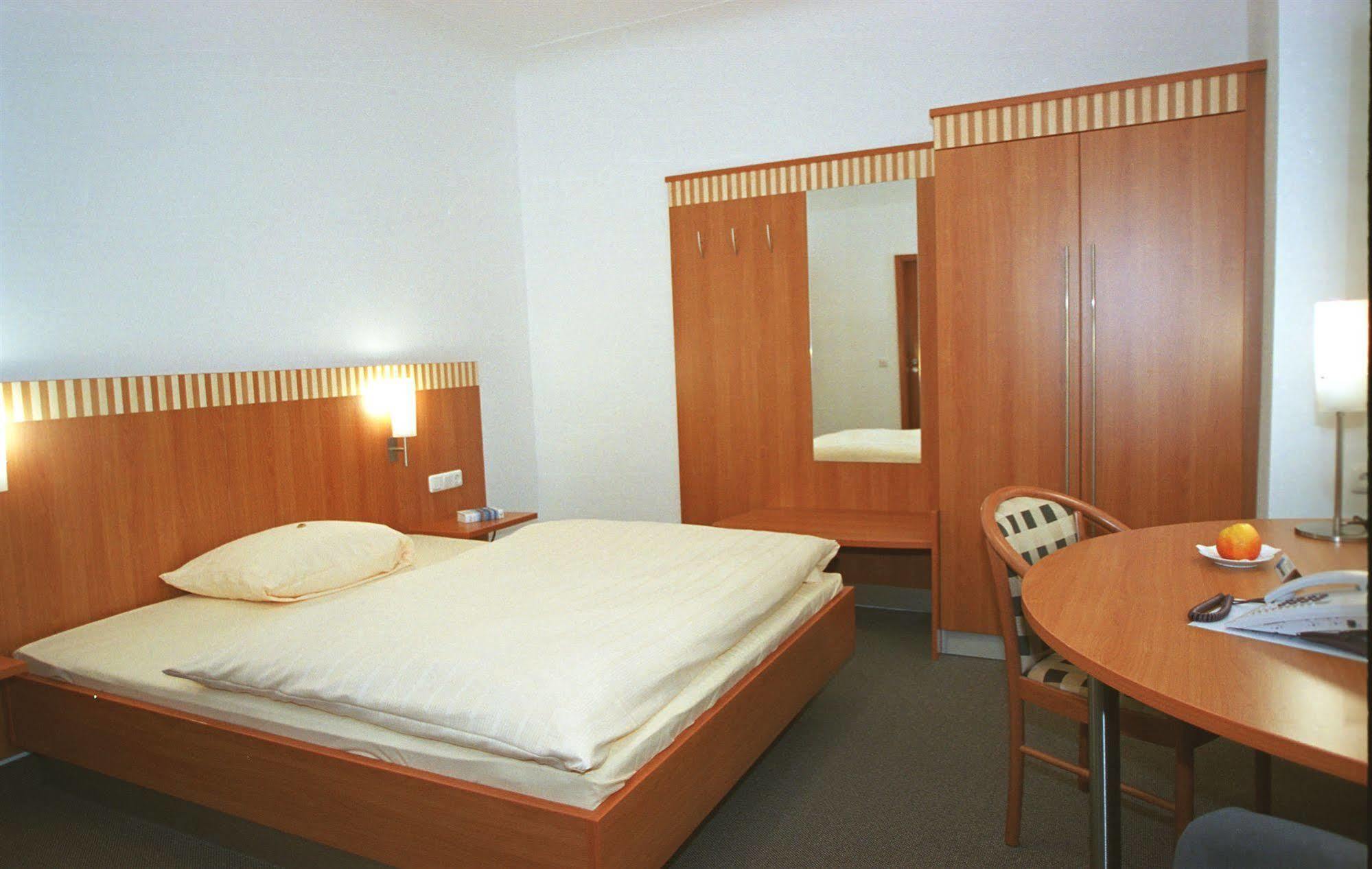 Parkhotel Schillerhain Kirchheimbolanden Luaran gambar